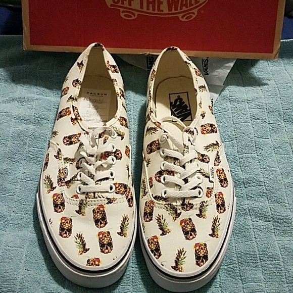 vans pineapple skull